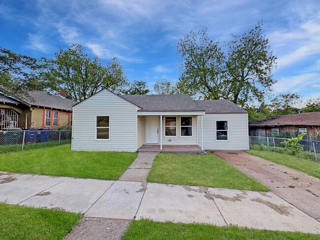 Primary Photo - 1226 S 1st St