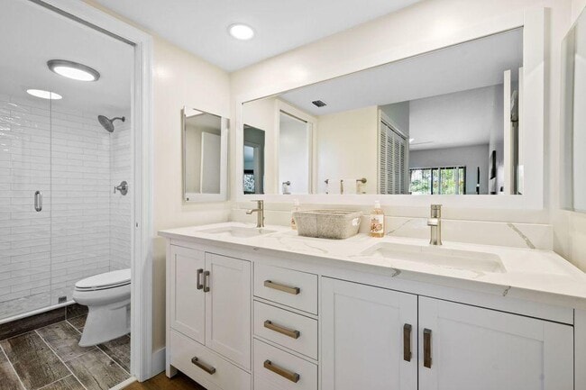 Building Photo - 11863 Wimbledon Cir