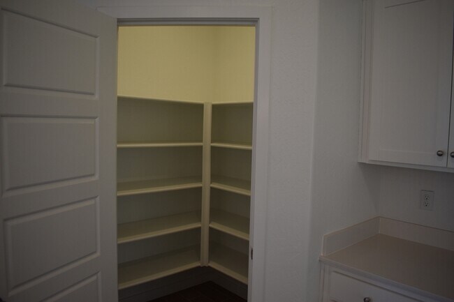 Building Photo - 1184 Atlantica Dr S