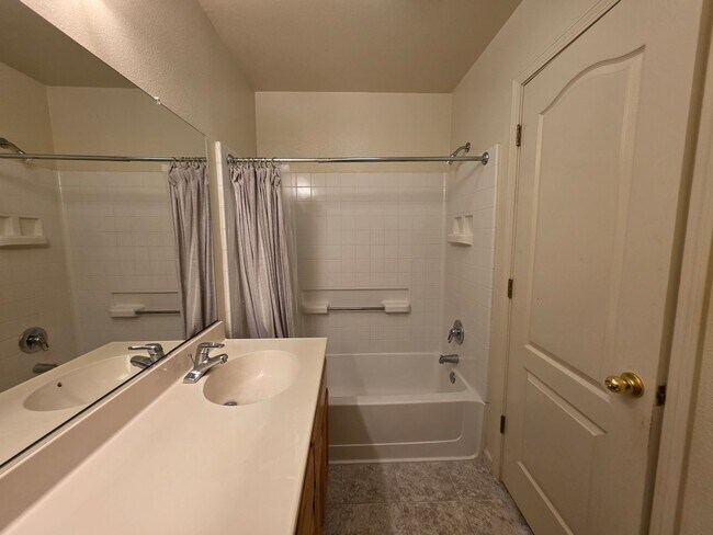 Building Photo - Single Story home in Sylvan Schools!