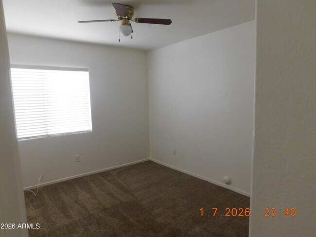 Building Photo - 7031 W Louise Dr