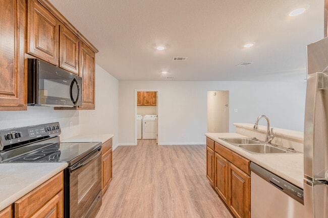 Building Photo - 617 NW Renfro St