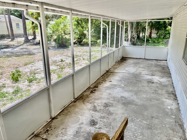 Building Photo - 2500 Gail Helen Ct