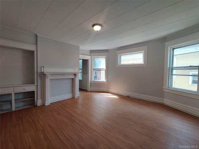 Building Photo - 85 N Hamilton St