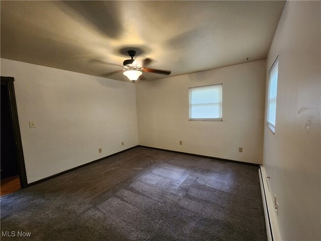 Building Photo - 3032 Englewood Dr