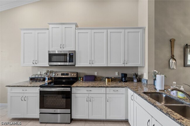 Building Photo - 9366 Pocida Ct