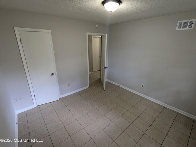 Building Photo - 2905 Brook Cove