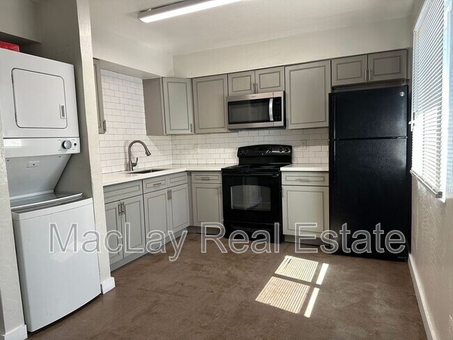 Building Photo - 2918 E Roeser Rd