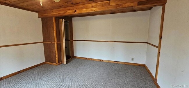 Building Photo - 18 Lake Ridge Rd