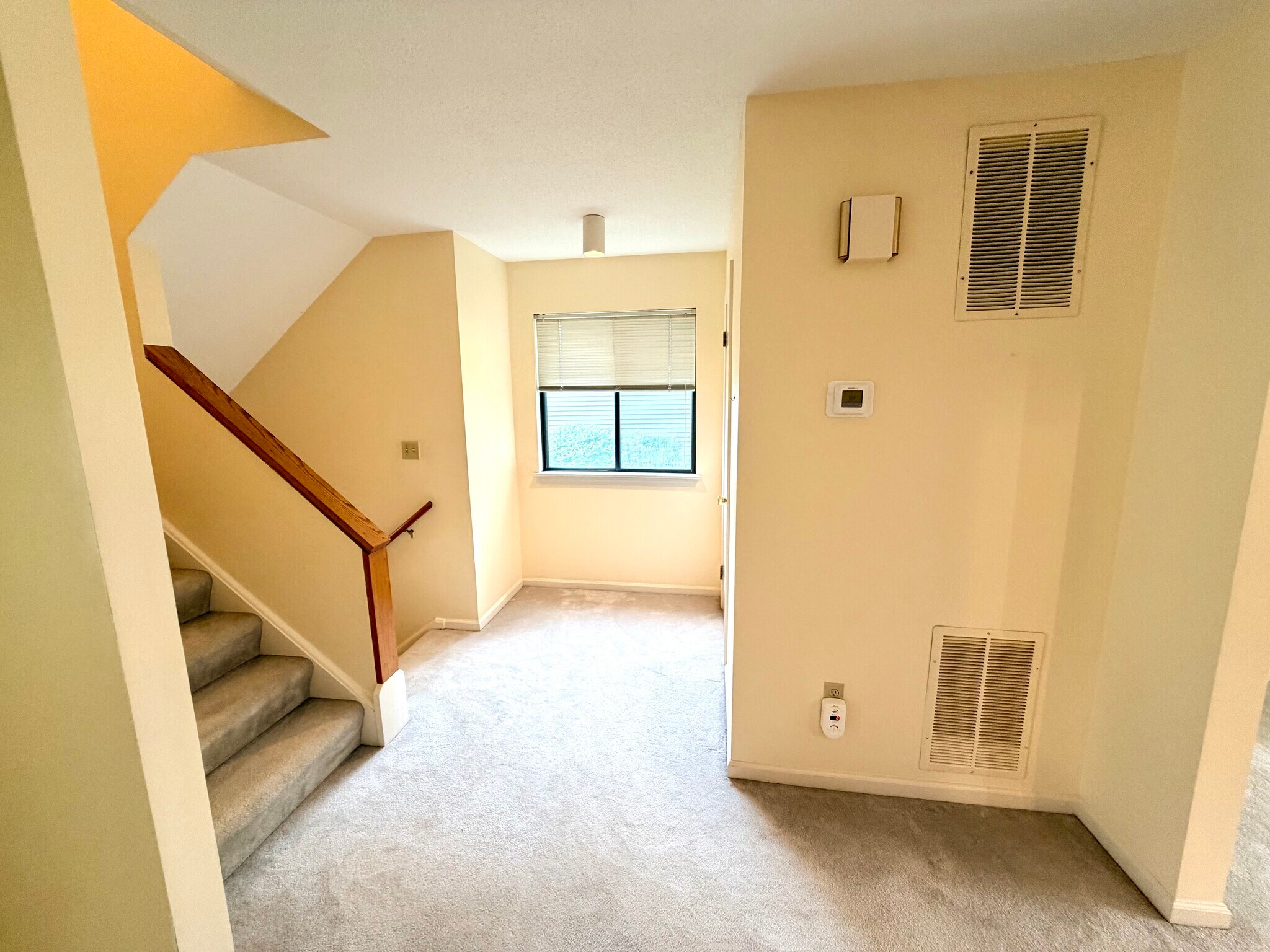 Main level foyer - 40 Crossroads Ln
