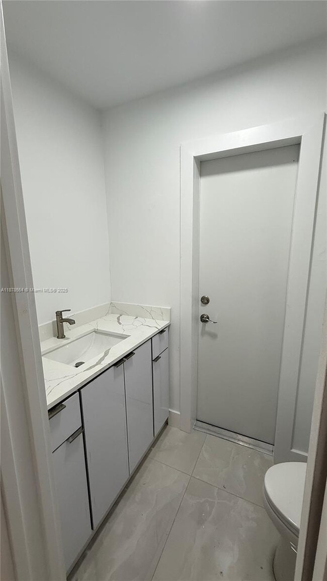 Building Photo - 215 NW 136th Ct
