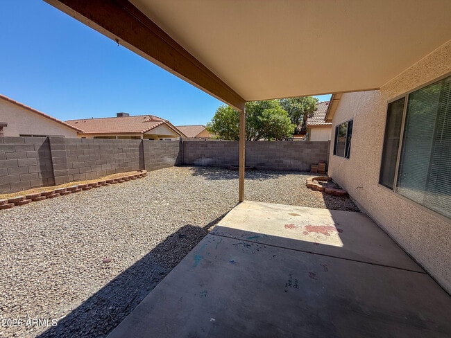 Building Photo - 1330 E Santa Fiore St