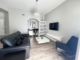 Building Photo - 7240 Westpointe Blvd
