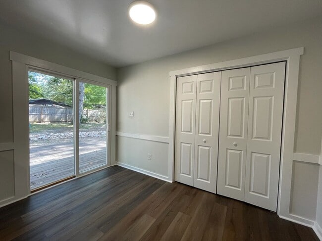 Building Photo - 115 Big Meadows Terrace