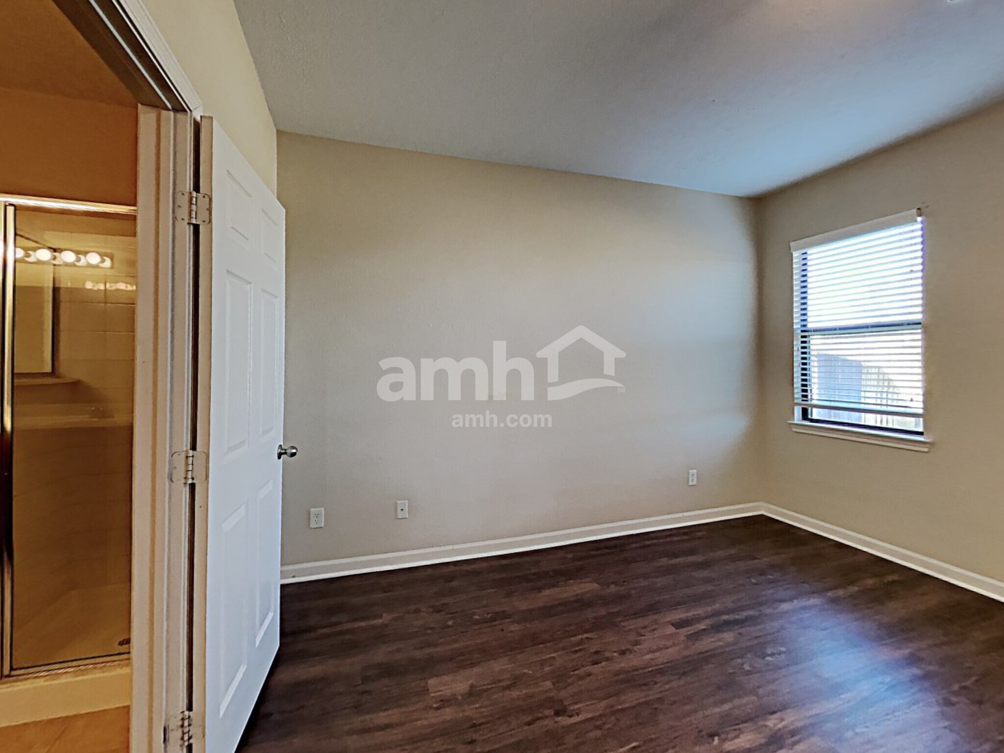Building Photo - 29712 Buffalo Canyon Dr