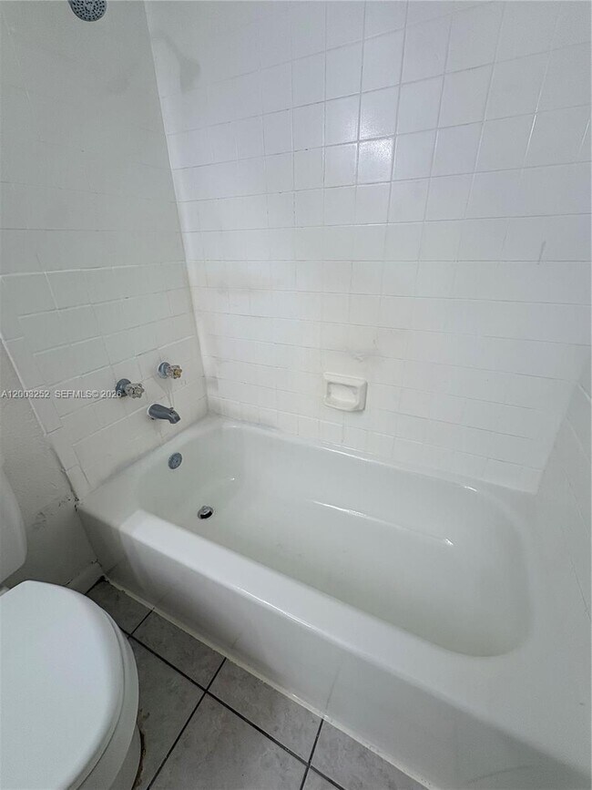 Building Photo - 1701 NW 96th Terrace