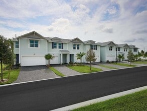 Building Photo - 394 Salisbury Cir