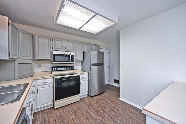 Building Photo - 1582 Turquoise Dr