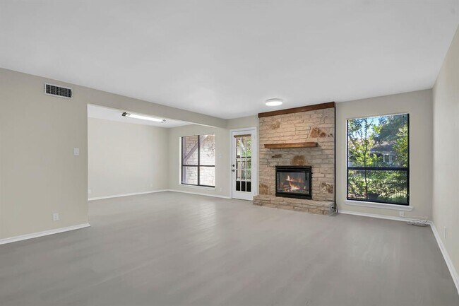 Building Photo - 11512 Tin Cup Dr
