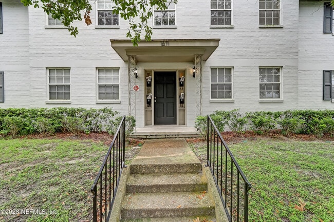 Building Photo - 1611 Stockton St