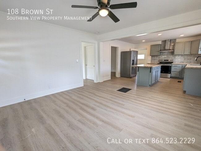 Building Photo - 108 Brown St