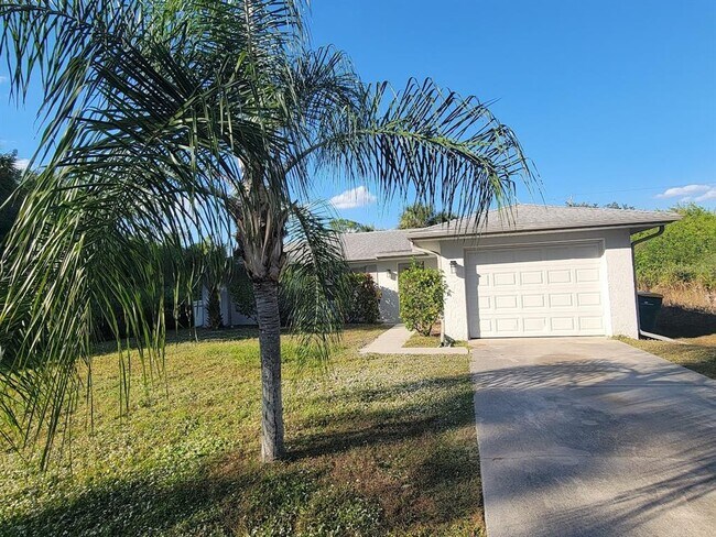 Building Photo - 23358 Racine Ave