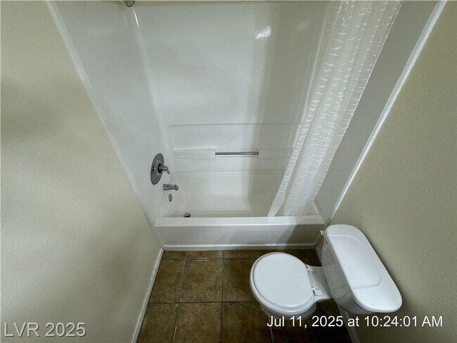 Building Photo - Updated First-Floor Unit | Granite Counter...