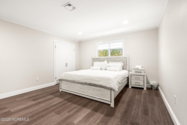 Building Photo - 24 Valley Forge Rd