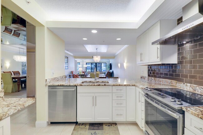 Building Photo - 1301 Seafarer Cir
