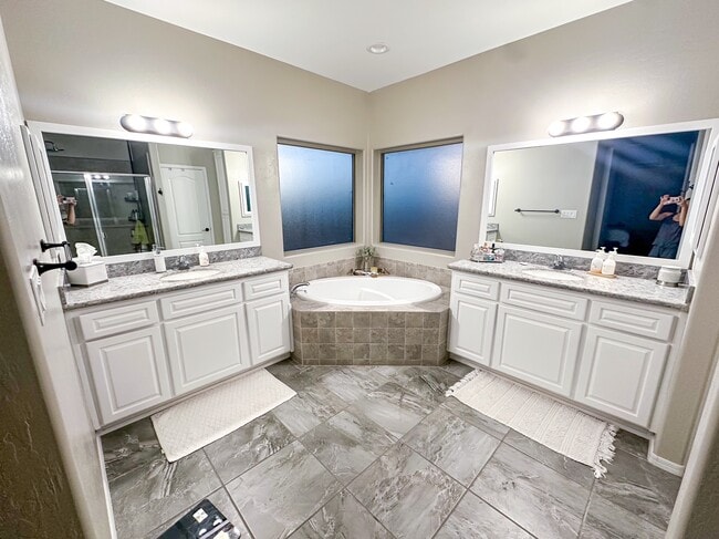 Building Photo - 4282 S Desert Willow Wy