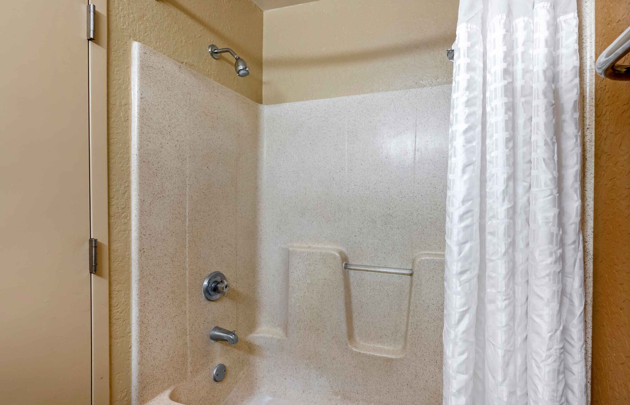 Building Photo - Furnished Studio-Jacksonville - Lenoir Ave...