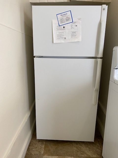 Building Photo - 2nd Floor 1 BR Apt Located On Derry St