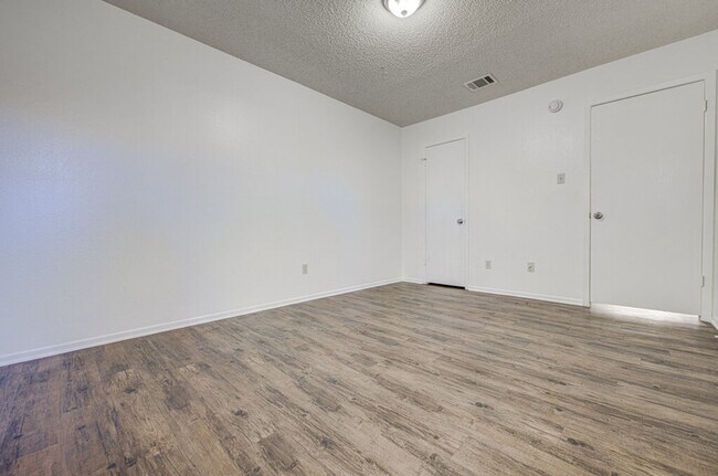 Building Photo - 8118 West Gate Blvd