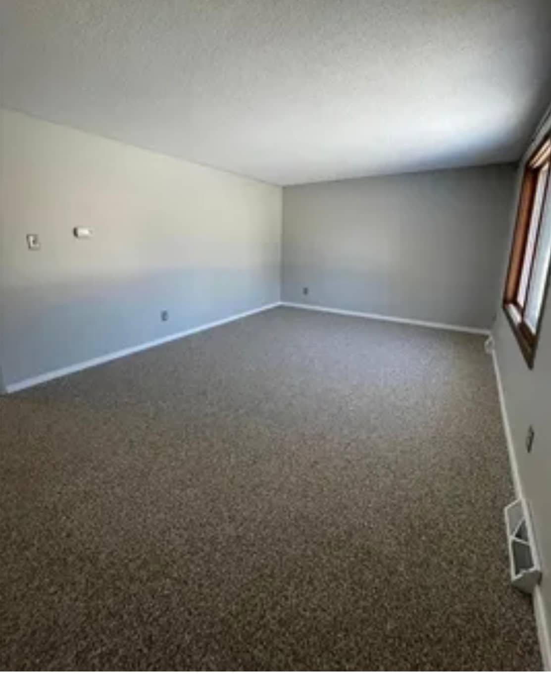 Building Photo - 1105 Minnesota St