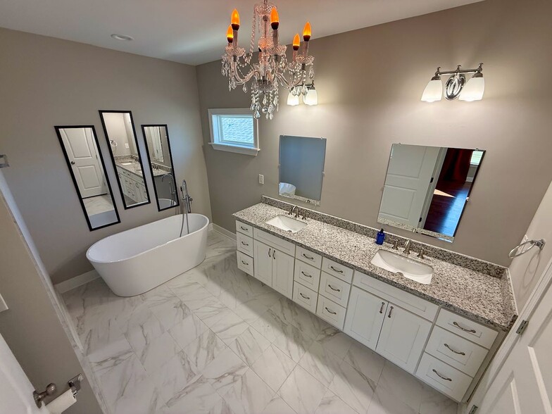 Building Photo - 1426 Elysian Fields Ave