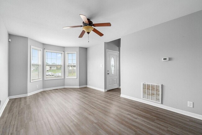 Building Photo - Single family home