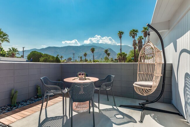 Building Photo - Retro Chic Oasis Saltwater Pool, Spa & Mnt...