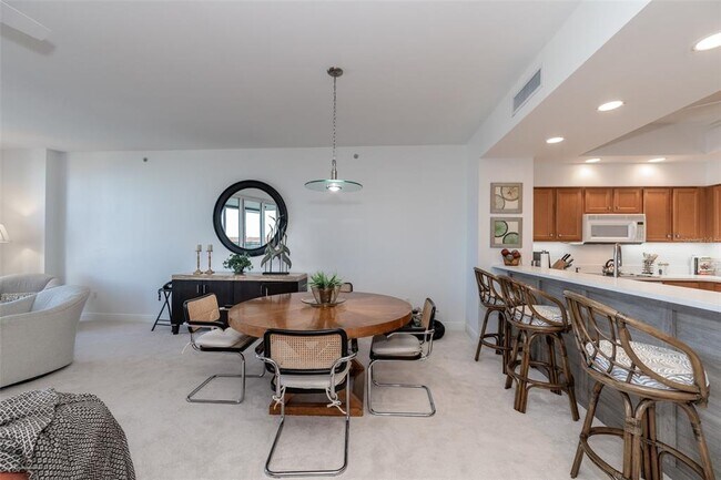 Building Photo - 3313 Sunset Key Cir