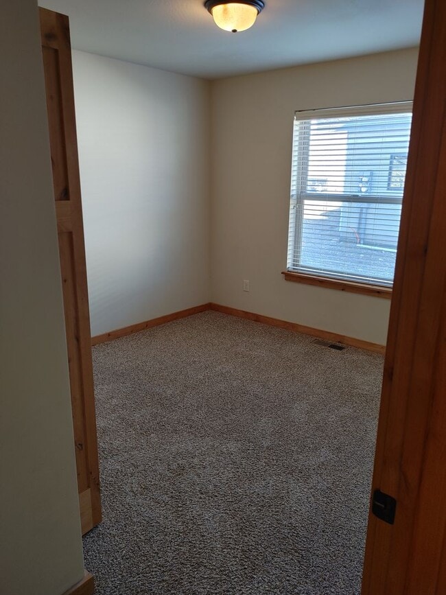 Building Photo - 110 Molly Dr