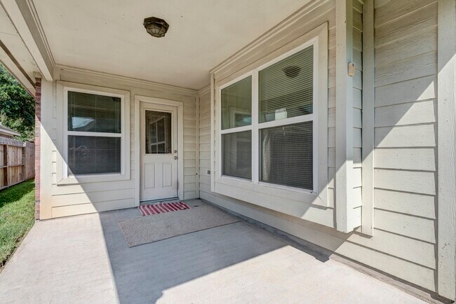 Building Photo - 25206 Pepper Ridge Ln
