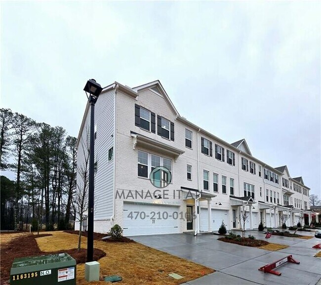 Building Photo - Beautiful End-Unit three-story townhome in Tucker