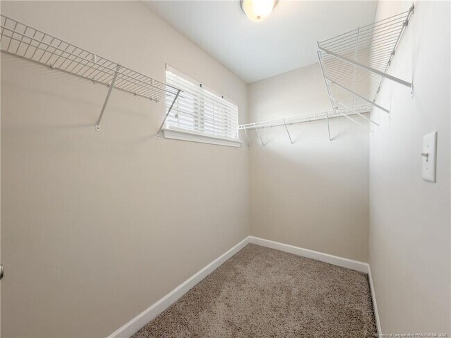 Building Photo - 20 Farrow Ct