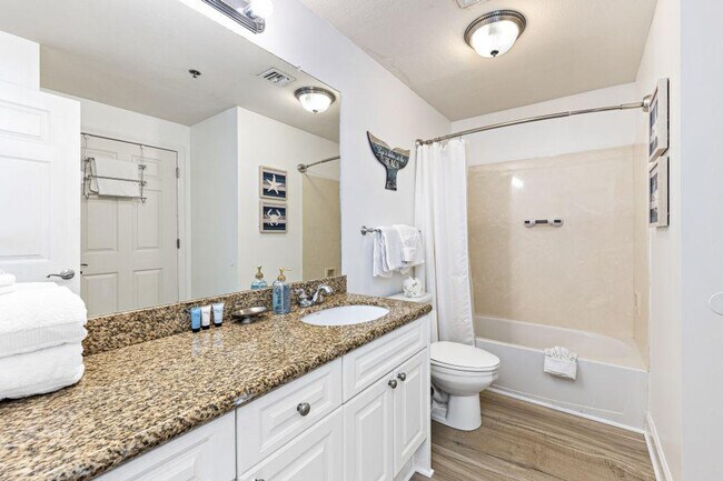 Building Photo - 401 E Beach Blvd