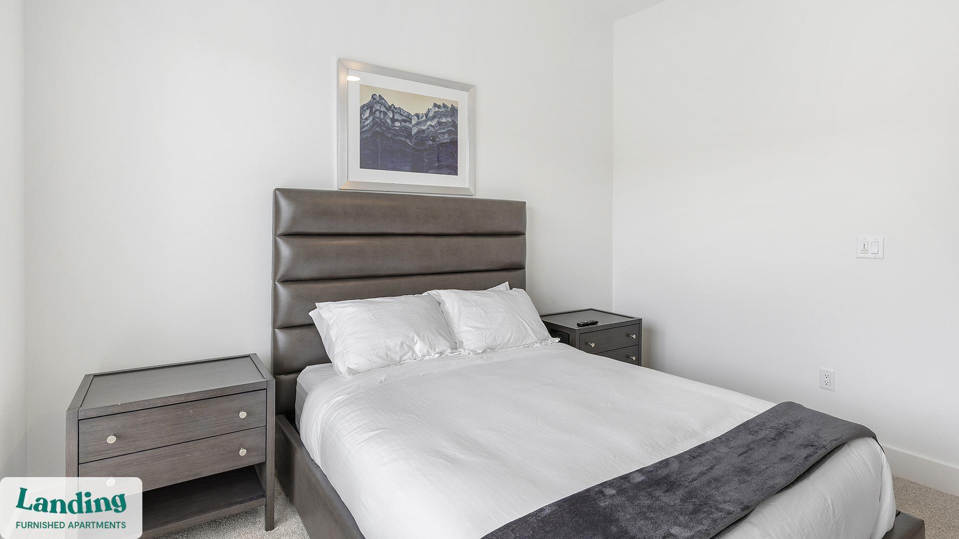 Building Photo - 650 E Sycamore St