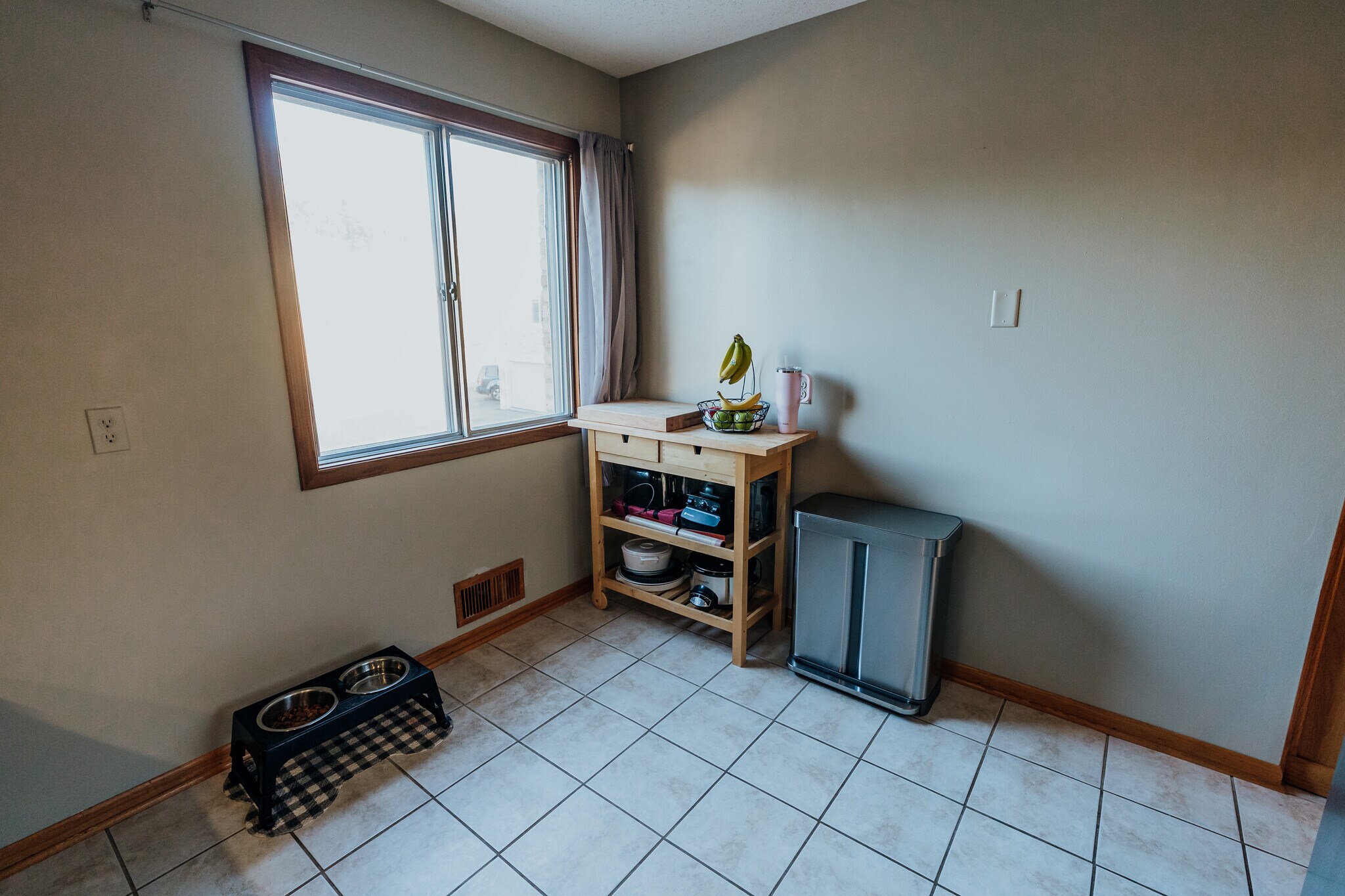 Building Photo - 2042 Louisiana Ave S