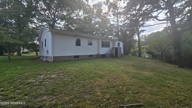 Building Photo - 8 Oak Leaf Ln