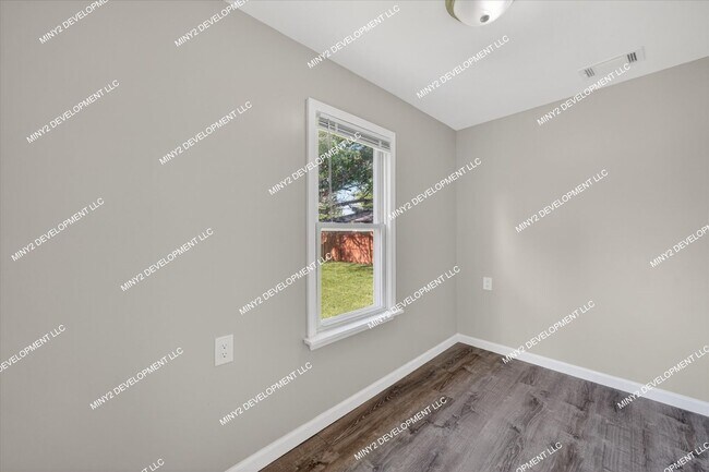Building Photo - 12862 Georgiana Ave