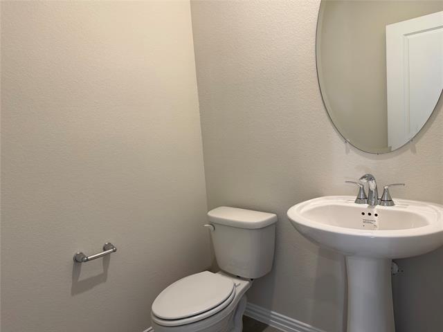 Building Photo - 1736 Arches Rd