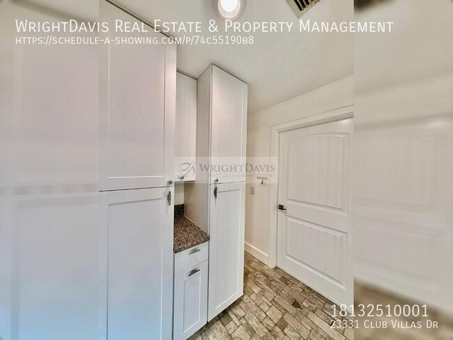 Building Photo - 23331 Club Villas Dr