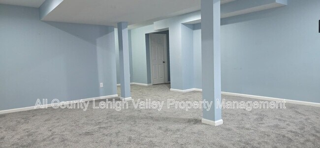 Building Photo - 4413 Stole Rd